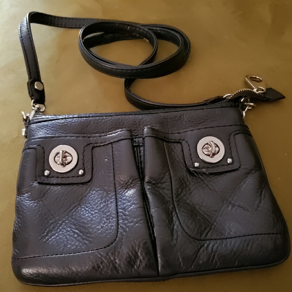 Pelle black leather crossbody